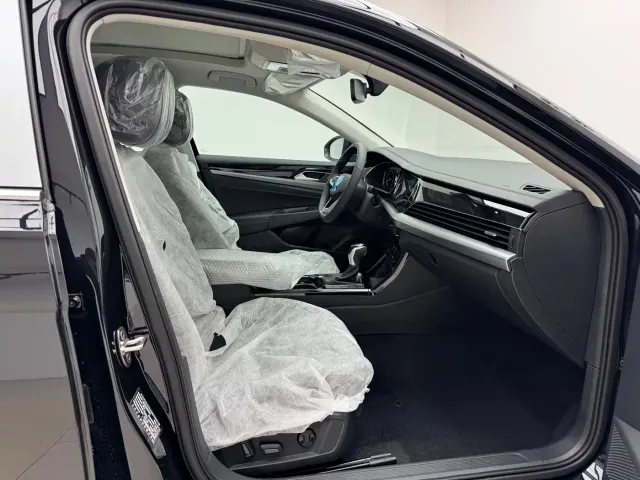Volkswagen Passat — Фото автомобиля 18