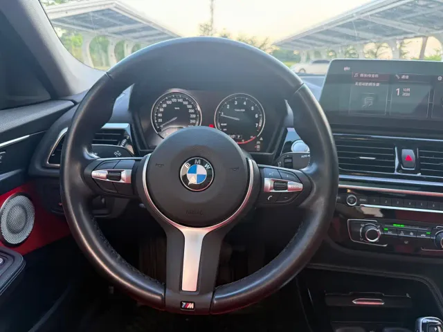 BMW 1 Series — Фото автомобиля 9