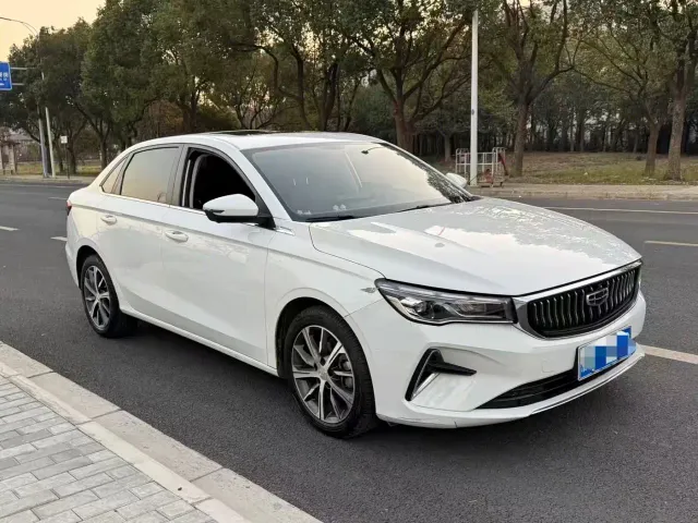 Geely Emgrand — Фото автомобиля 3