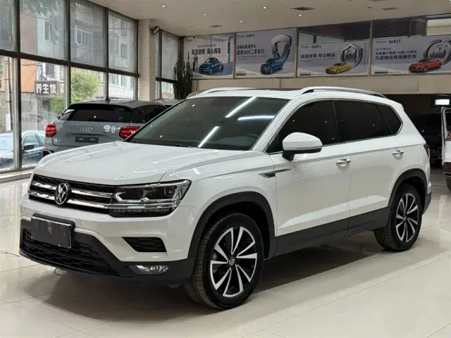 Фотография автомобиля — Volkswagen Tharu