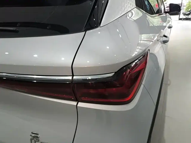 BYD Yuan PLUS — Фото автомобиля 7
