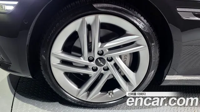 Genesis G80 Бензин 2.5 турбо AWD — Фото автомобиля 5