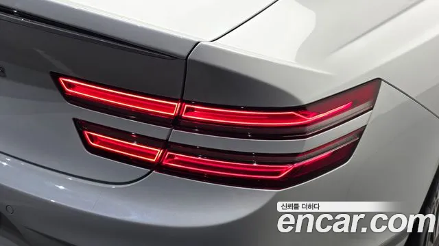 Genesis G80 RG3 — Фото автомобиля 8