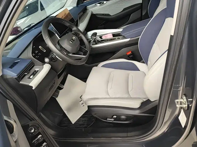 Geely Xingrui — Фото автомобиля 14