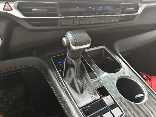 Toyota Sienna — Фото автомобиля 13