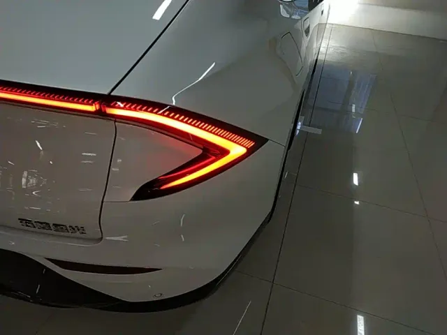 Wuling Starlight — Фото автомобиля 7