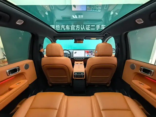 Li Auto L6 — Фото автомобиля 13