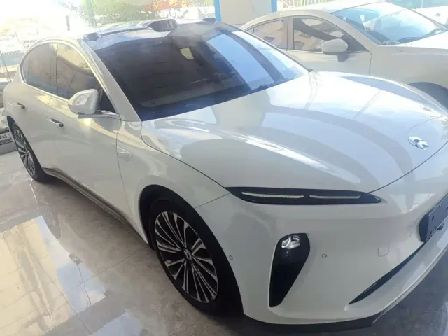 Nio ET5 — Фото автомобиля 3