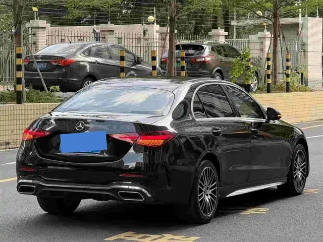 Mercedes-Benz C-Class — Фото автомобиля 3
