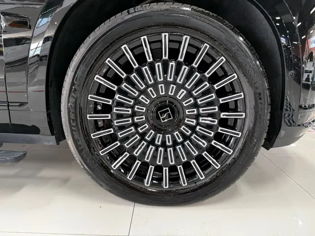 ZEEKR Zeekr 9X 2025 model Ultra Edition 70kWh — Фото автомобиля 17