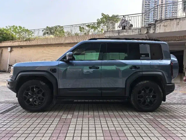 BYD FangChengBao Leopard 5 — Фото автомобиля 8