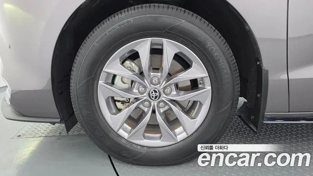 Toyota Sienna 4th Gen — Фото автомобиля 5