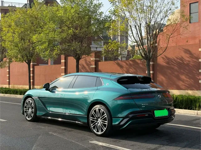 Denza Z9GT — Фото автомобиля 9