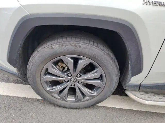 Toyota RAV4 — Фото автомобиля 22