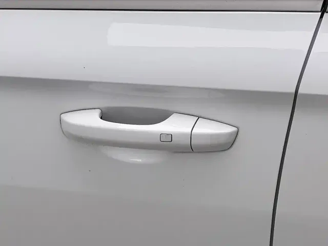 Geely Emgrand — Фото автомобиля 18