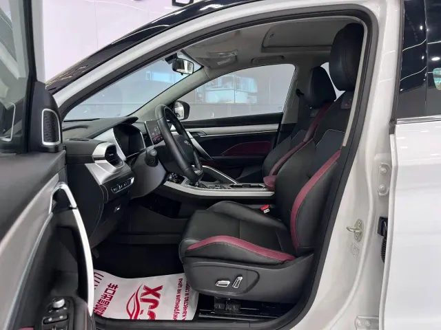 Geely Binyue — Фото автомобиля 7