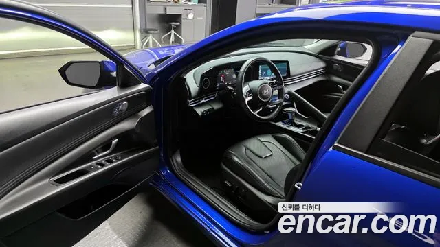 Hyundai AVANTE Новый Avante (CN7) — Фото автомобиля 10