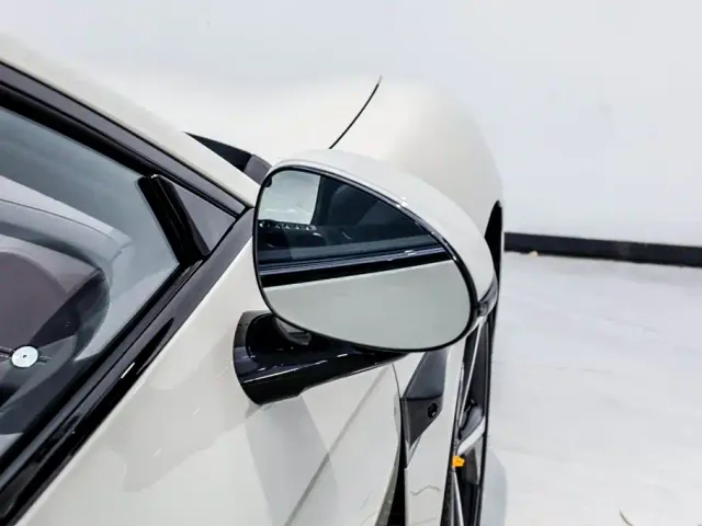 Xiaomi SU7 — Фото автомобиля 28