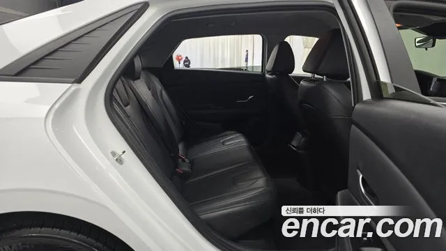 Hyundai Avante CN7 — Фото автомобиля 17