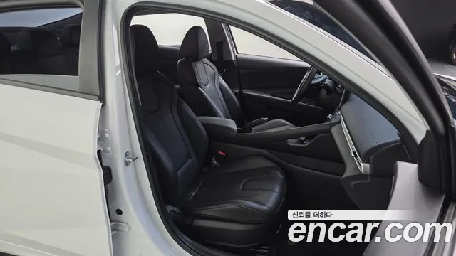Hyundai AVANTE Новый Avante (CN7) — Фото автомобиля 12