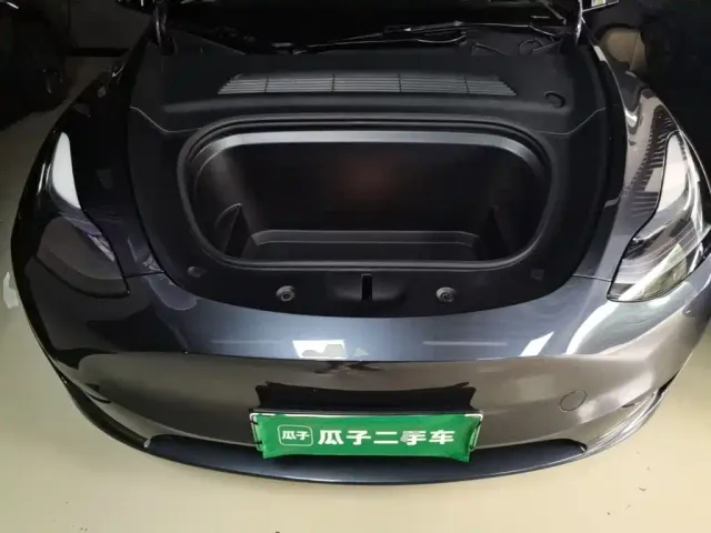 Tesla Model Y — Фото автомобиля 19