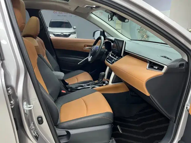 Toyota Corolla Cross — Фото автомобиля 18