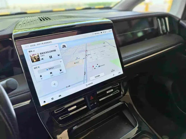 GAC Trumpchi M8 — Фото автомобиля 7