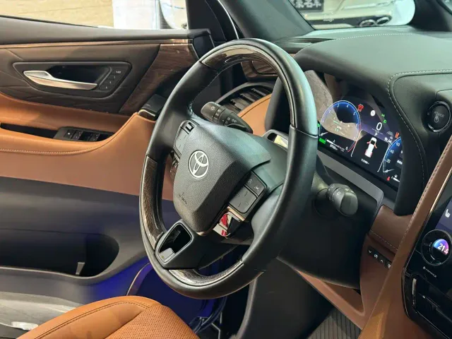 Toyota Alphard — Фото автомобиля 15
