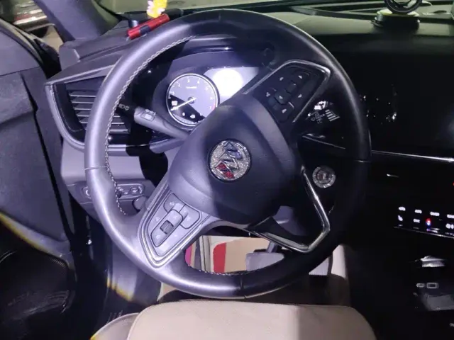 Buick Envision Plus — Фото автомобиля 15