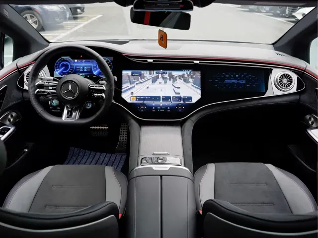 Mercedes-Benz EQE AMG — Фото автомобиля 14
