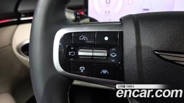 Genesis GV70 — Фото автомобиля 24
