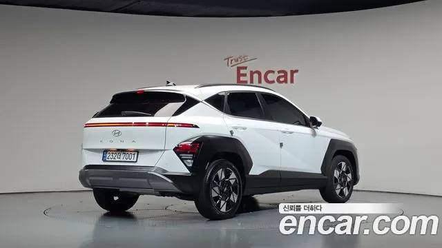 Hyundai Kona — Фото автомобиля 2