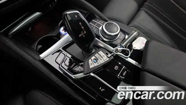BMW 5-Series — Фото автомобиля 8