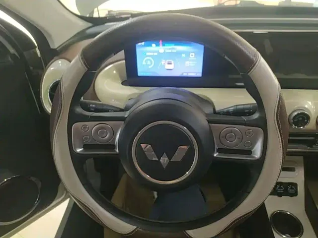 Wuling Bingo — Фото автомобиля 10