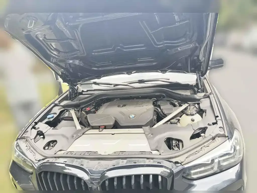 BMW BMW X3 2022 Model Second Facelift xDrive30i Leading M Night Package — Фото автомобиля 3