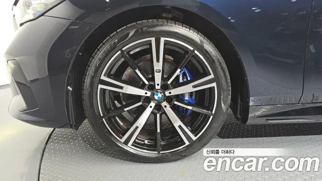 BMW 5 Series — Фото автомобиля 5