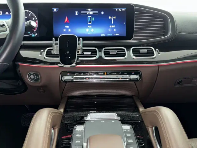 Mercedes-Benz GLE-Class — Фото автомобиля 28