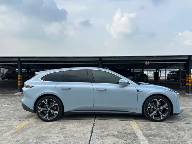 Nio ET5 Touring — Фото автомобиля 4