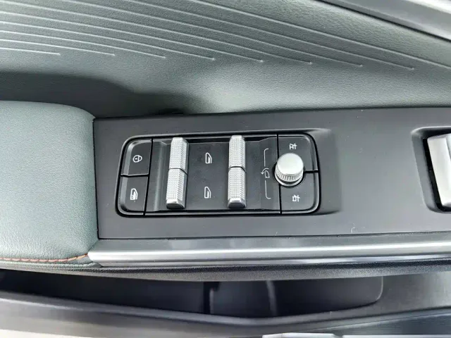 Geely Boyue — Фото автомобиля 9
