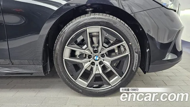 BMW 5 Series G60 — Фото автомобиля 6