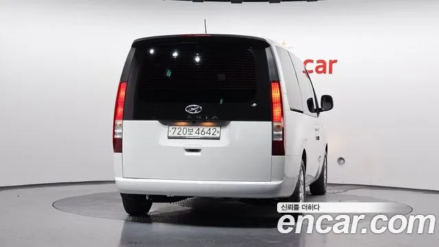 Hyundai Staria Staria Tourer 11 мест — Фото автомобиля 4