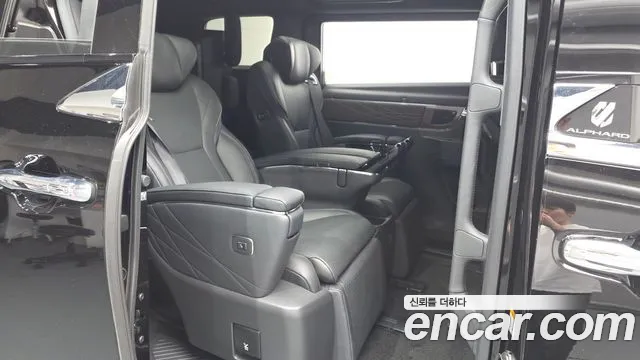 Toyota Alphard — Фото автомобиля 11