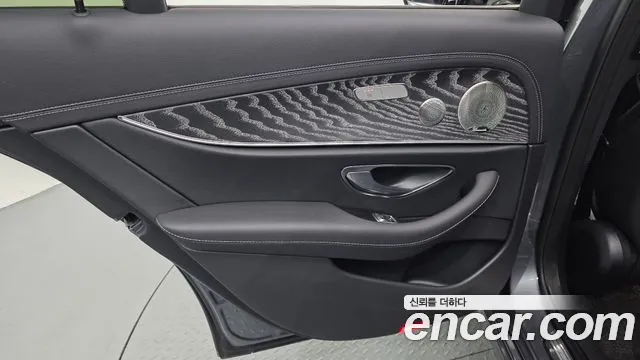 Mercedes-Benz E-Class W213 — Фото автомобиля 14