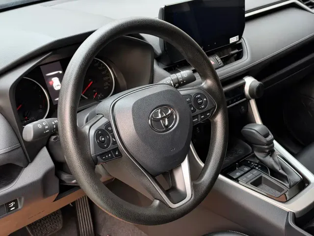 Toyota RAV4 — Фото автомобиля 13