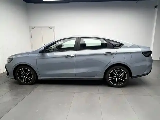 Geely Binrui — Фото автомобиля 8