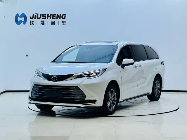 Фотография автомобиля — Toyota Sienna