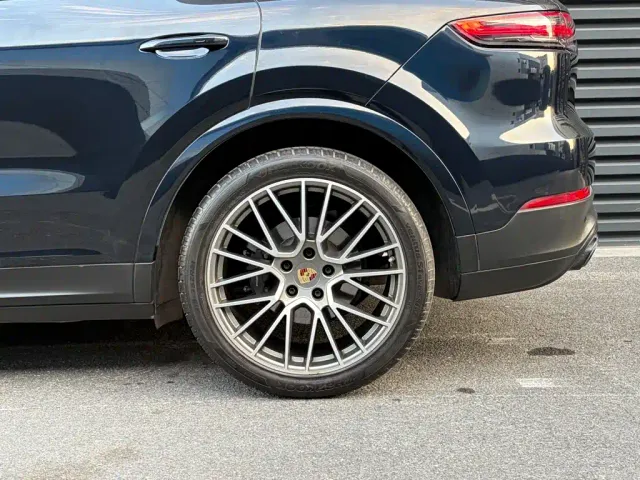 Porsche Cayenne — Фото автомобиля 5