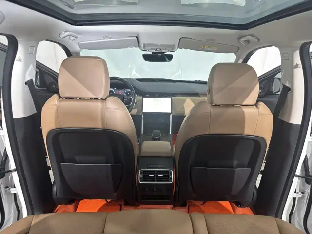 Land Rover Discovery Sport — Фото автомобиля 17