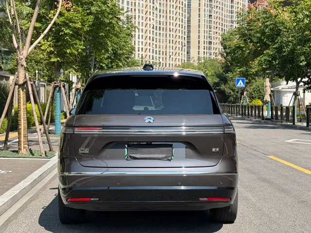 Nio ES8 — Фото автомобиля 5