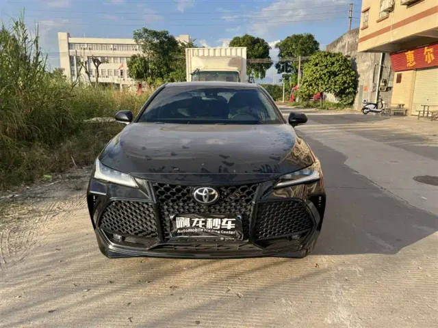 Toyota Avalon — Фото автомобиля 2